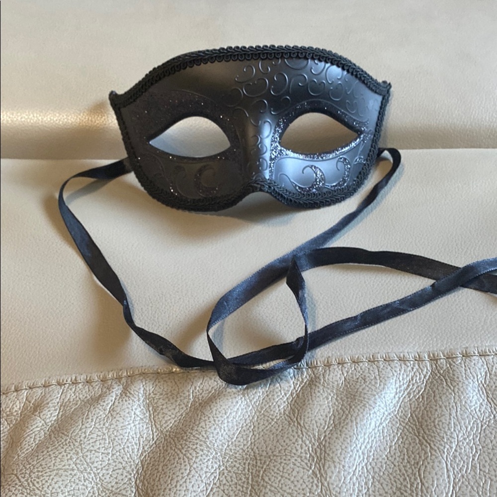 Elegant Black Masquerade Mask